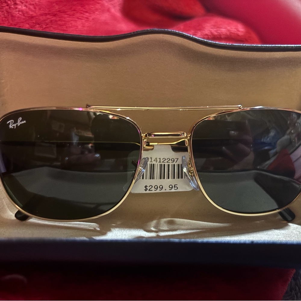 Ray-Ban Gold Frame Sunglasses with Dark Green Lenses